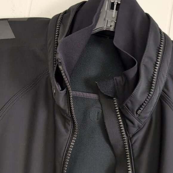 Lululemon Feeling frosty jacket size 4 - Picture 8 of 10